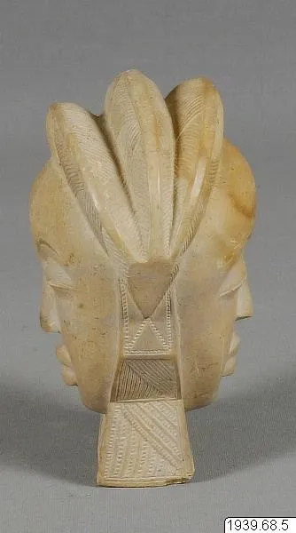 Tête sculptée rapportée de la région de Mbigou en 1939